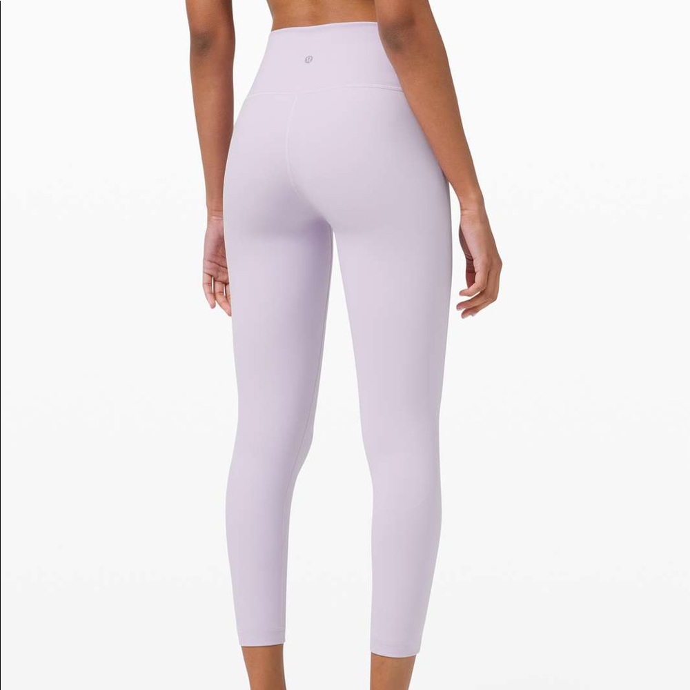 Lululemon lavender Wunder Under tight 25in; size 4; new!